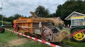 Historische Dreschmaschine