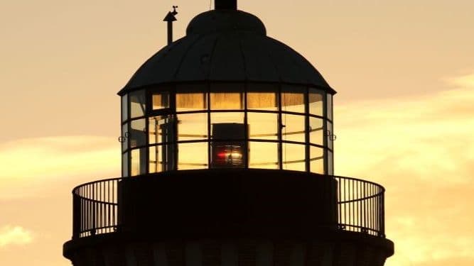 Hamburger Leuchtturm im Sonnenuntergang