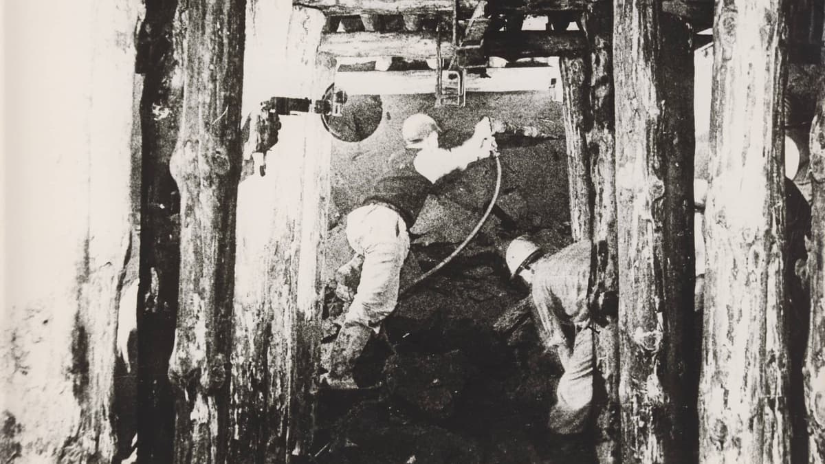 Hauer und Schlepper im Streb um 1960