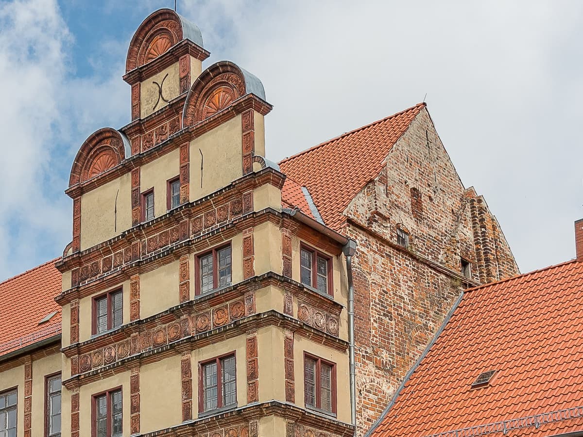 Schmuckgiebel