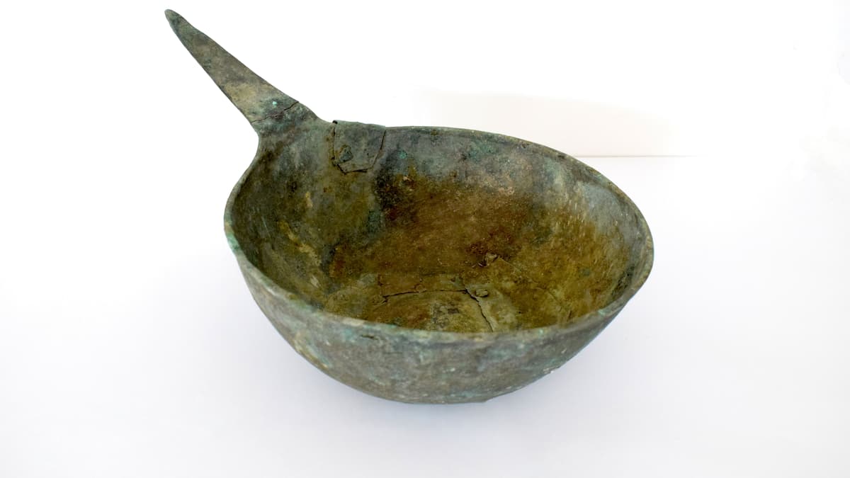 Bronzregefäß