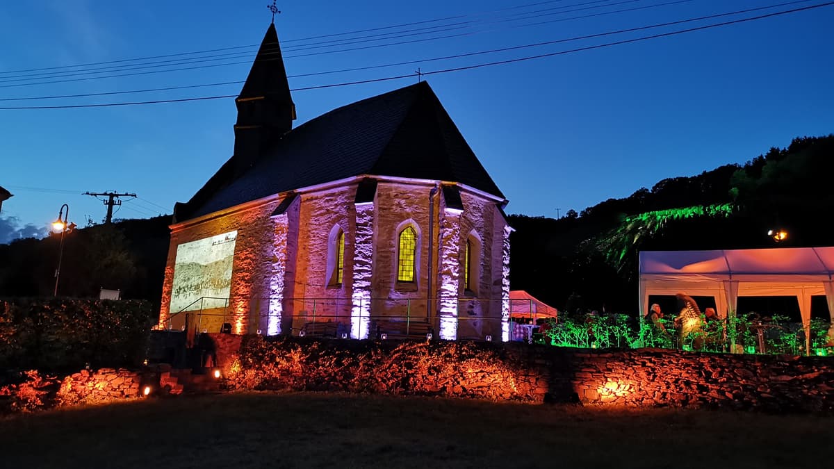 Peterskapelle beim Rheinleuchten 2020