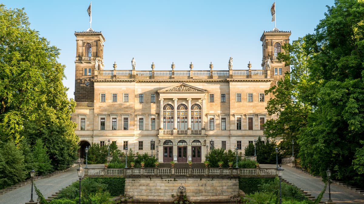 Schloss Albrechtsberg, Nordseite, Schlosshof