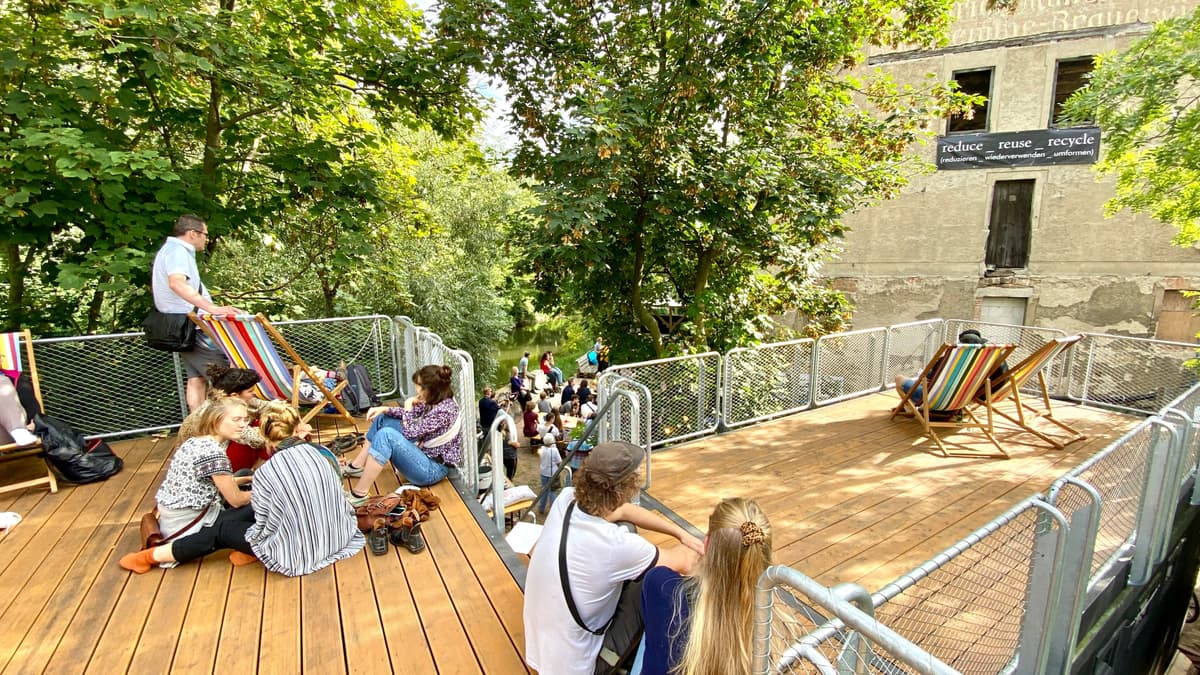 Blick von der Dachterasse: Reduce, reuse, recycle