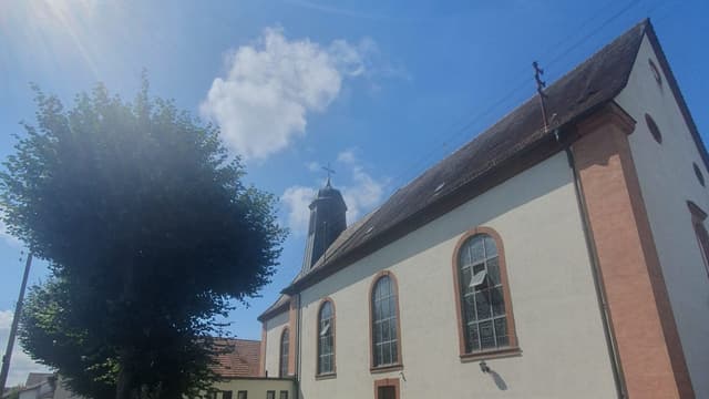 Kirche St. Remigius mit historischer Stiehr-Orgel