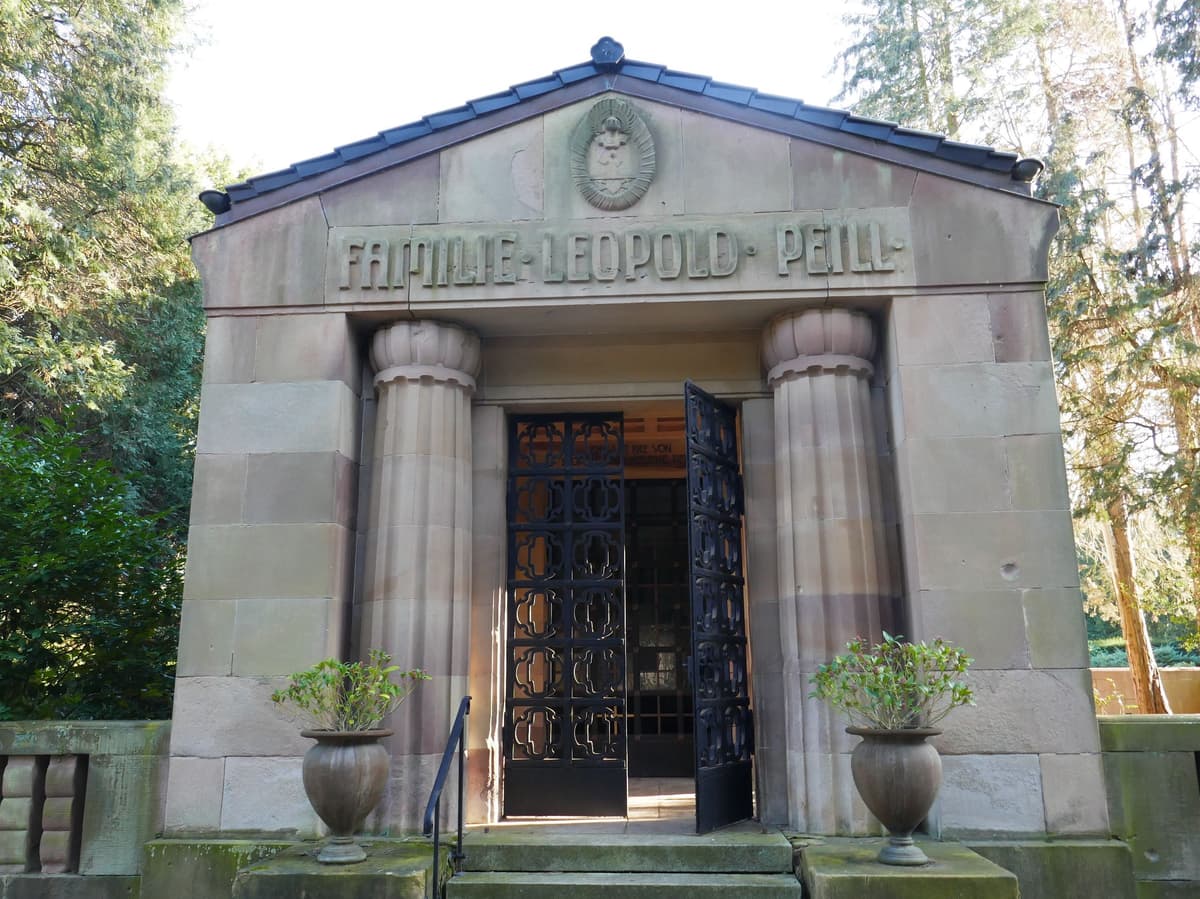 Mausoleum Familie Leopold Peill