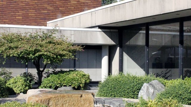 MOK - denkmalgeschützter Museumsbau und Zengarten