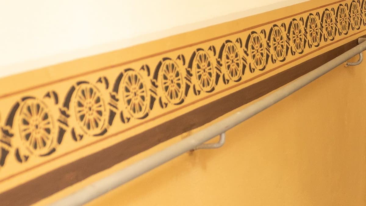 Ornamentmalerei im Treppenhaus