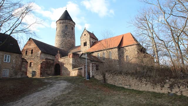 Hoher Turm und Bergfried
