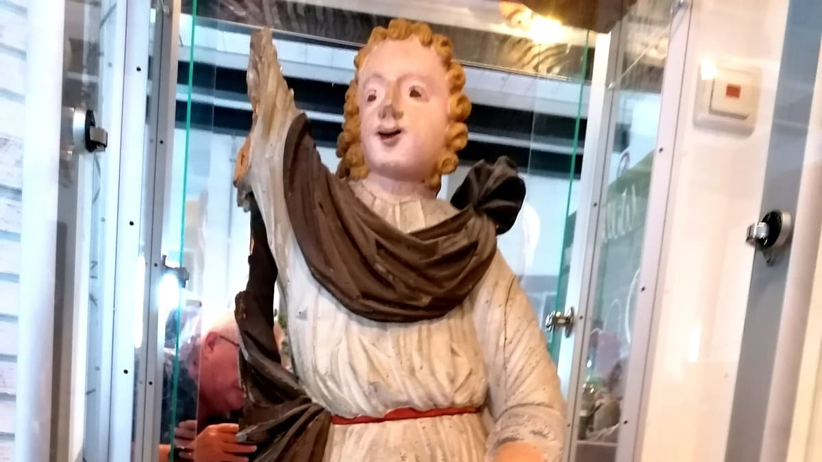 Hölzerne Engel aus der Lafferder Kirche
