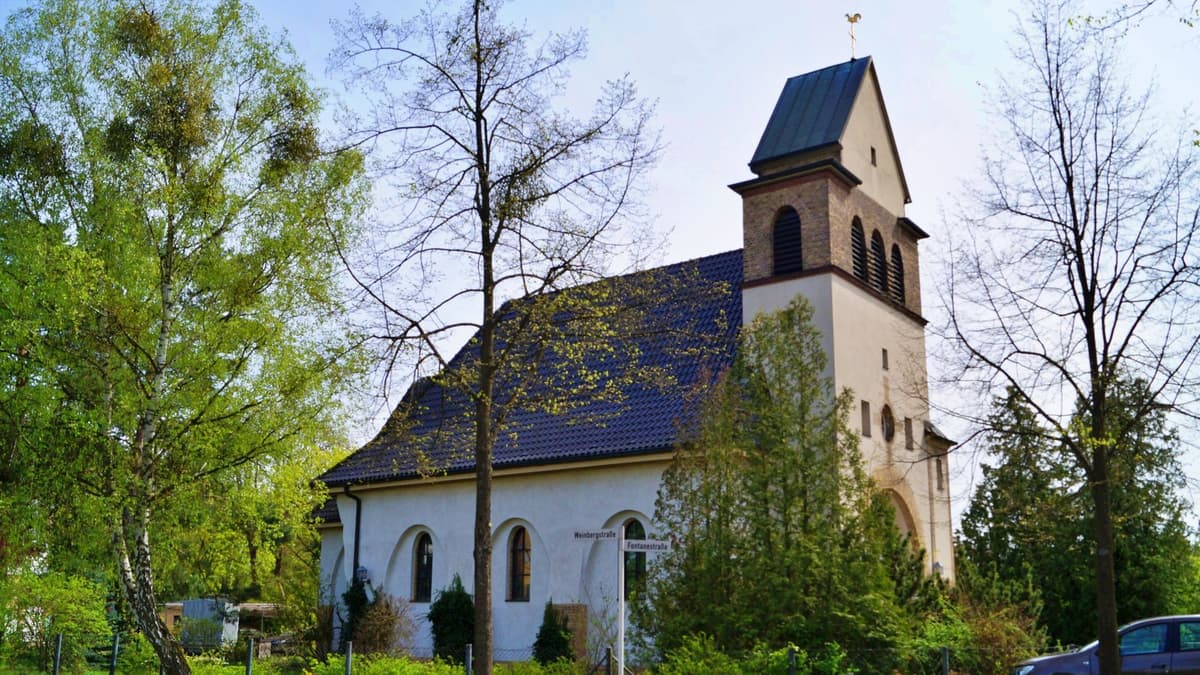 Kath. Kirche St. Josef Strausberg