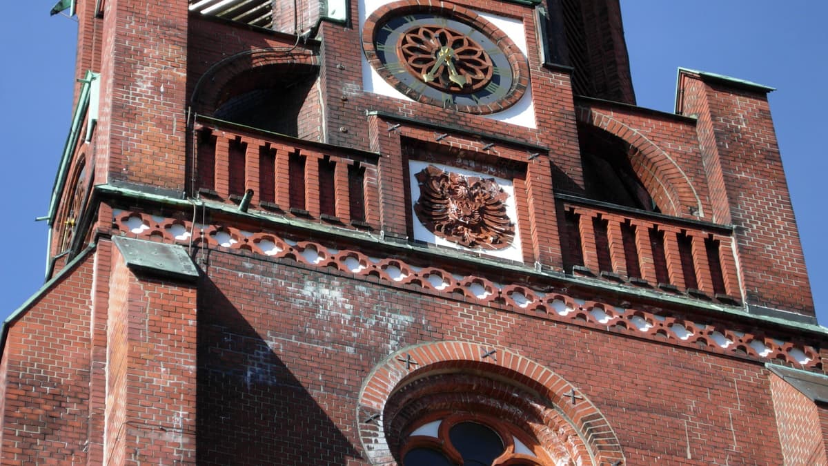 Pauluskirche Kiel Turm mit Reichswappen