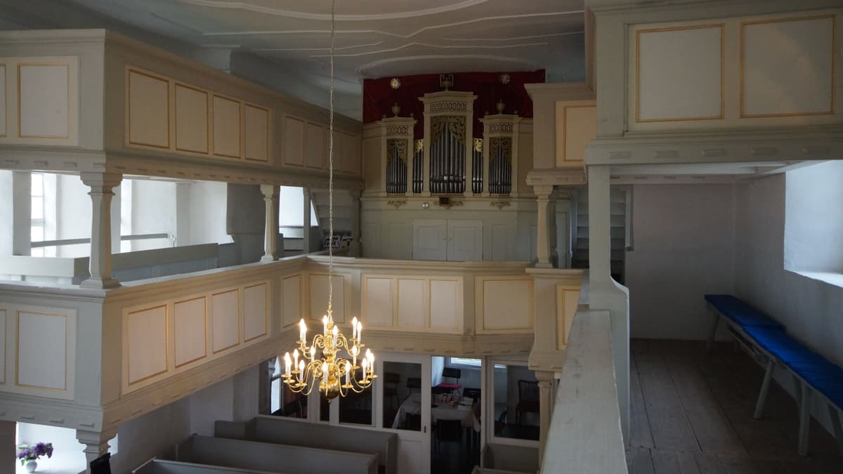 Kirche Otzdorf nach Westen