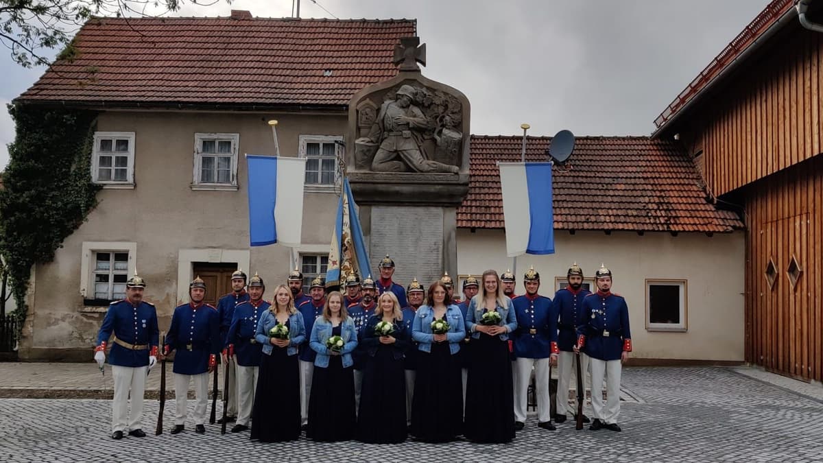Einweihung des Kriegerdenkmals