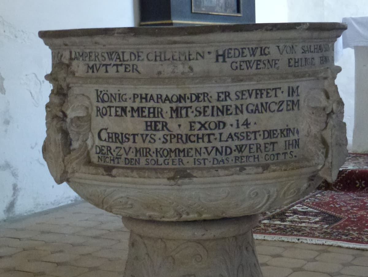 Dorfkirche Fermerswalde Taufstein 1542
