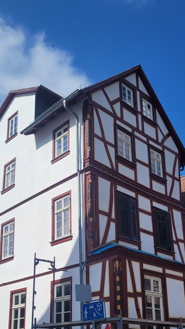 Wohn- und Geschäftshaus