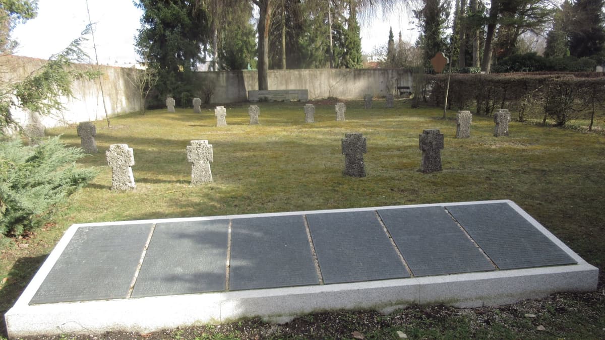 KZ-Gedenkhain und Feld 9 auf dem Westfriedhof