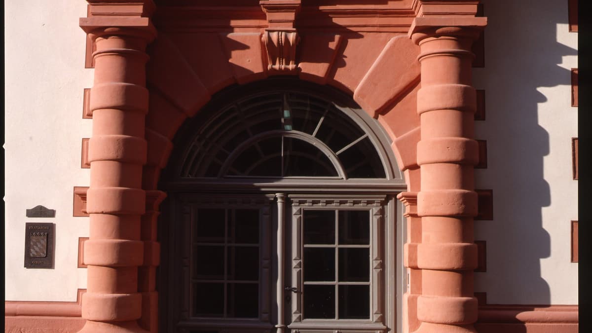 Eingangsportal Zeughaus Coburg