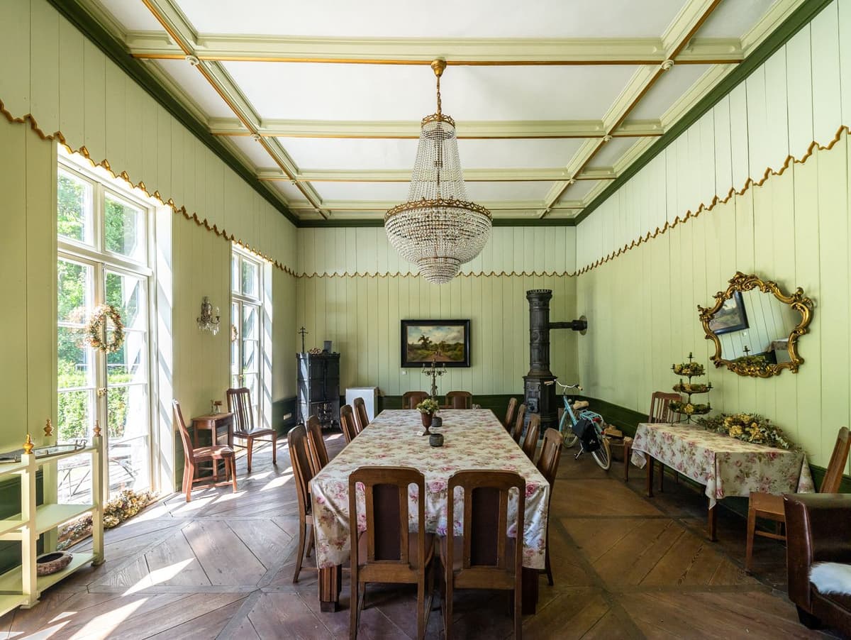 Gutshaus Below Festsaal