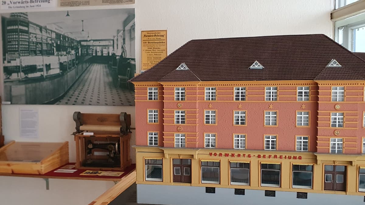 Modell des Haues, im Bau