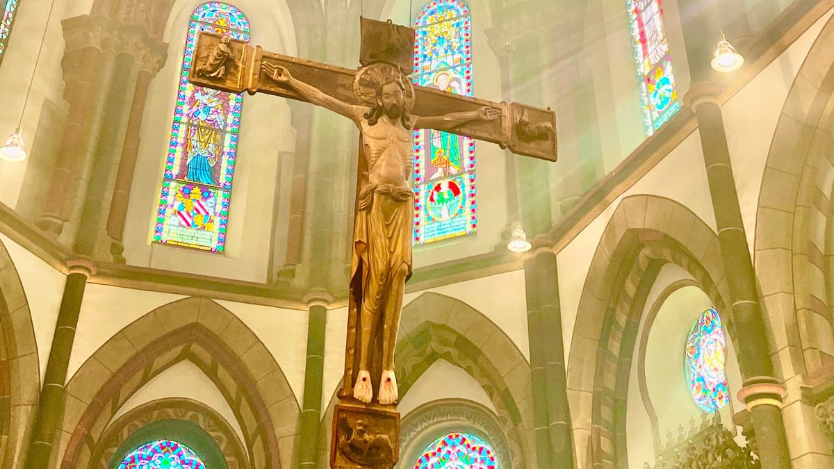romanisches Triumphkreuz in St.Severus