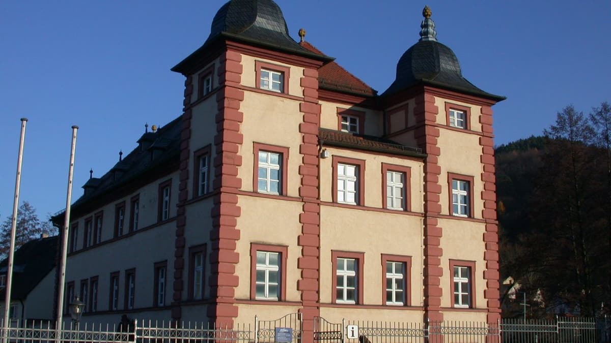 Huttenschloss