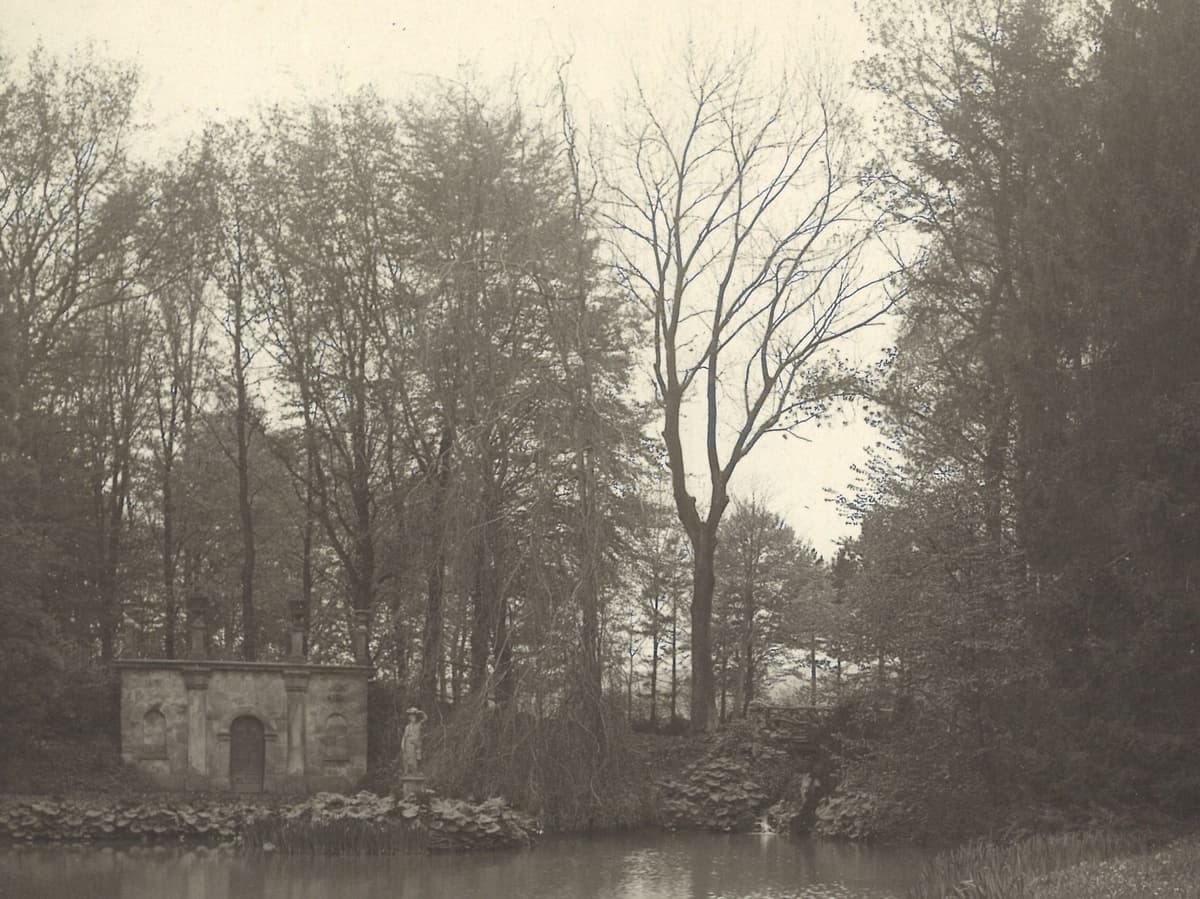 hist. Postkarte: Eiskeller mit See