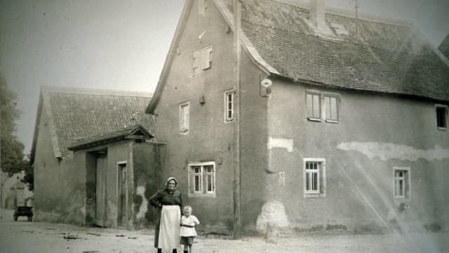 Parallelhof Eckwohnhaus