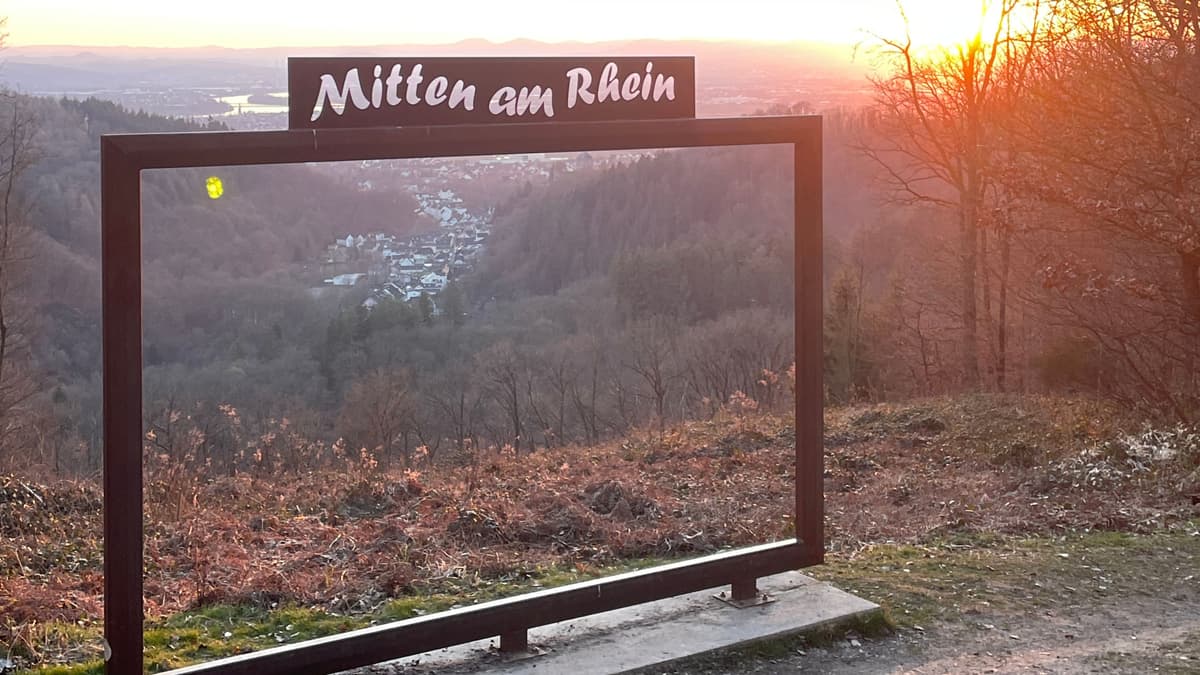 Bilderrahmen Mitten am Rhein