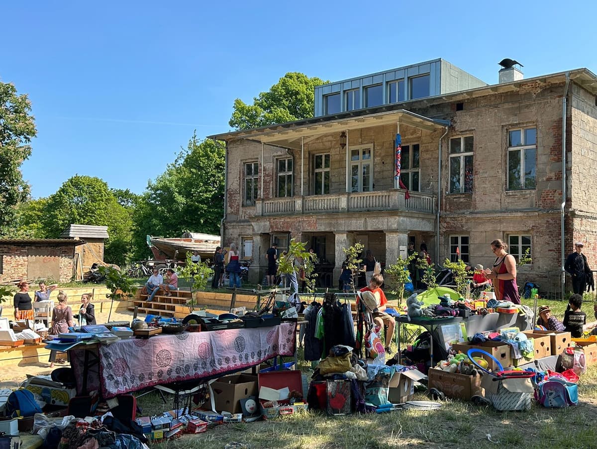 Flohmark Anfang Juni
