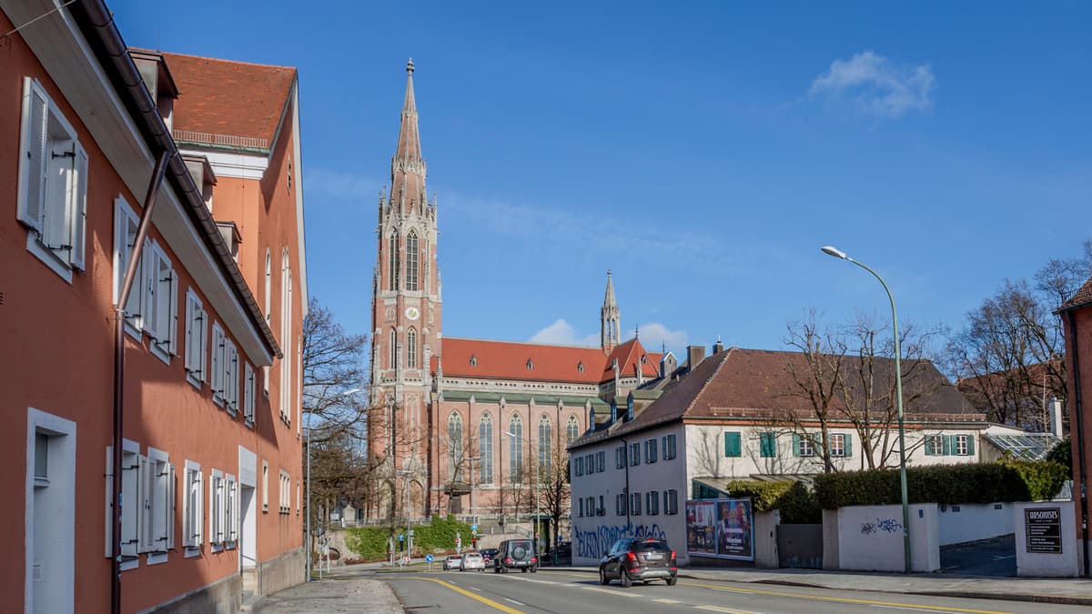 Hl. Kreuz Kirche