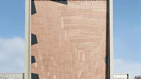 Fassade der Kulturkirche Liebfrauen am König-Heinrich-Platz