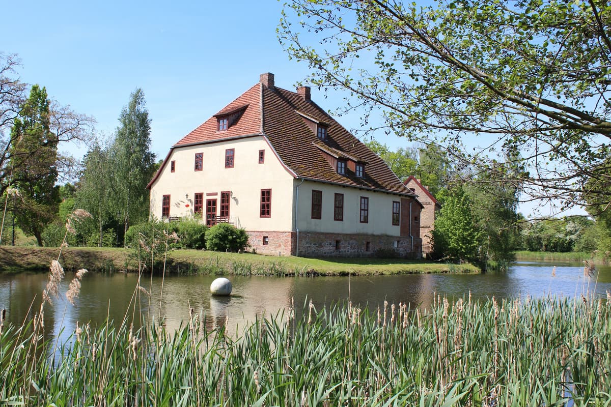 Wasserburg Liepen Frontseite