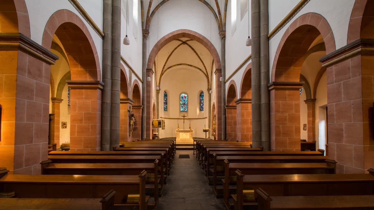 St. Dionysius Kirche, Innenansicht