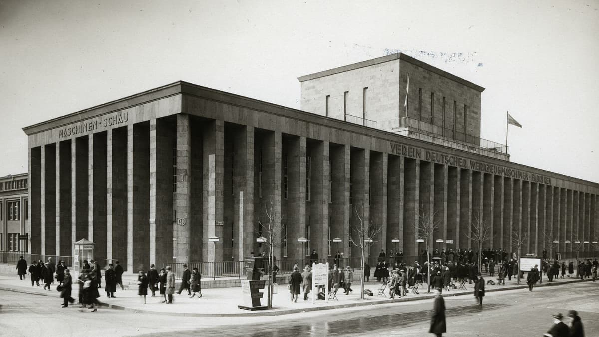 Leipziger Messe Technische Messe - Messehalle Messehalle 9, Halle für die Maschinenbauindustrie - Verein Deutscher Werkzeugmaschinen-Fabriken
