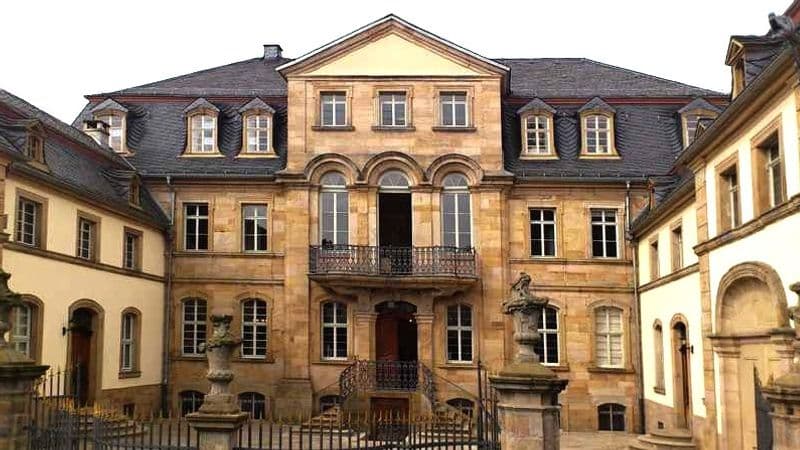 Schloss-Hohhaus
