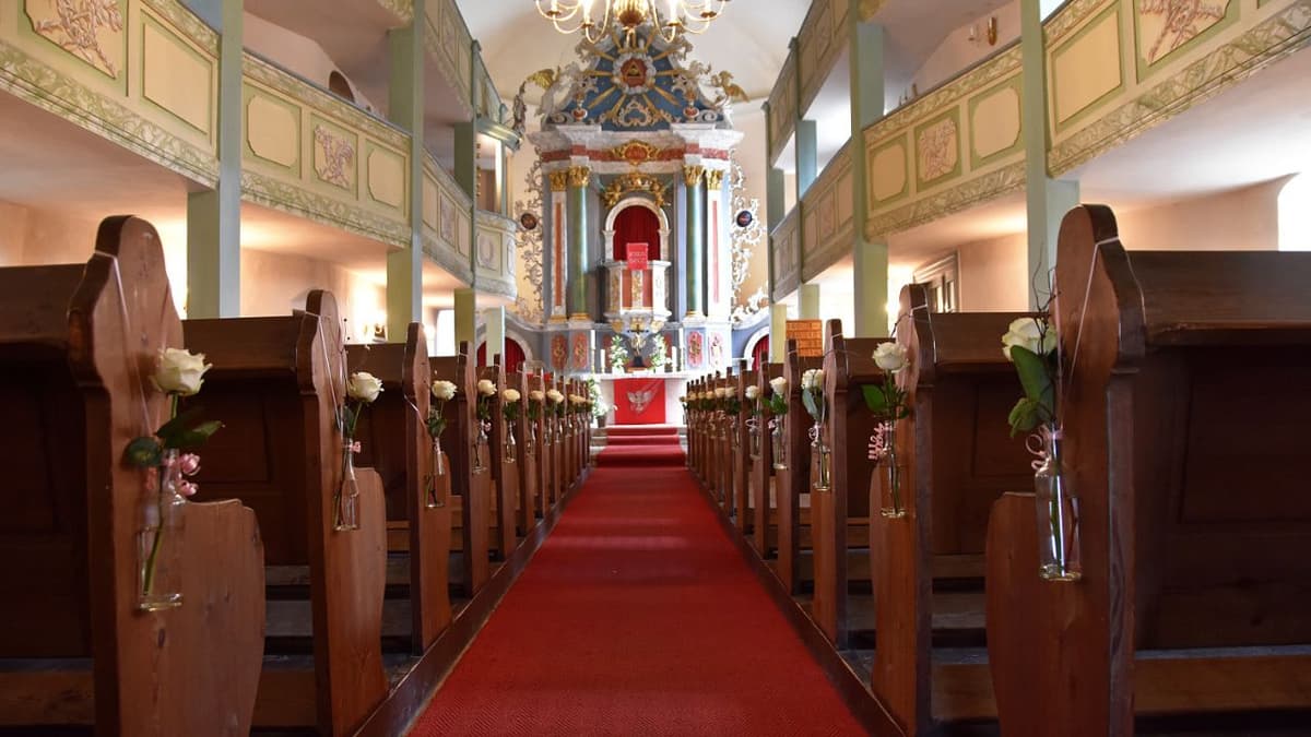 Blick zum barocken Kanzelaltar von 1764