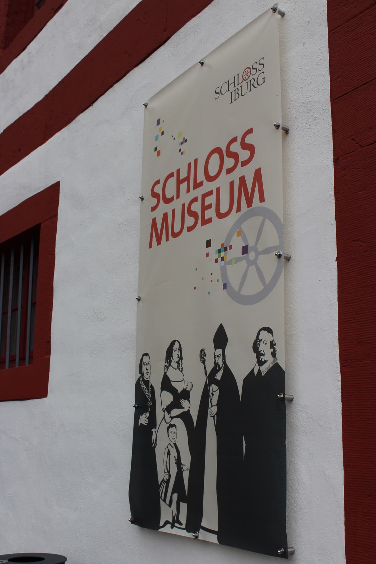 Eingang Schloss Museum