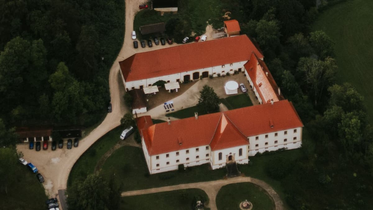 Luftaufnahme Schloss Ehrenfels
