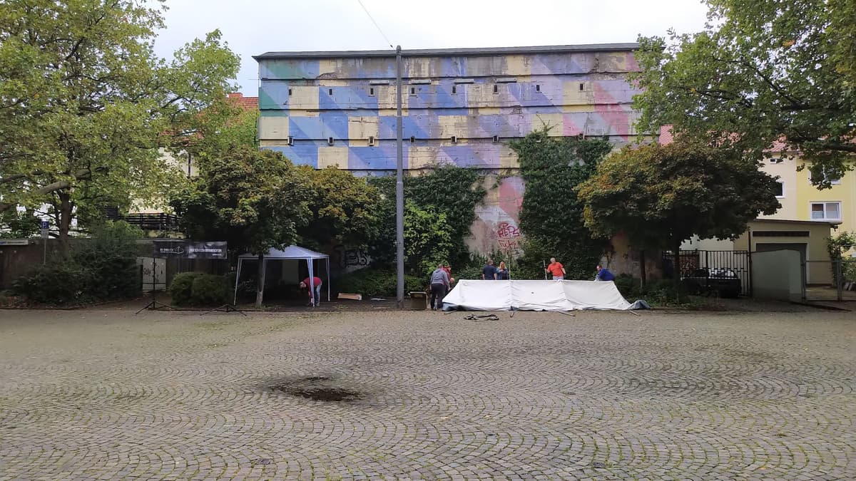 Der Bunker vom Marktplat aus gesehen