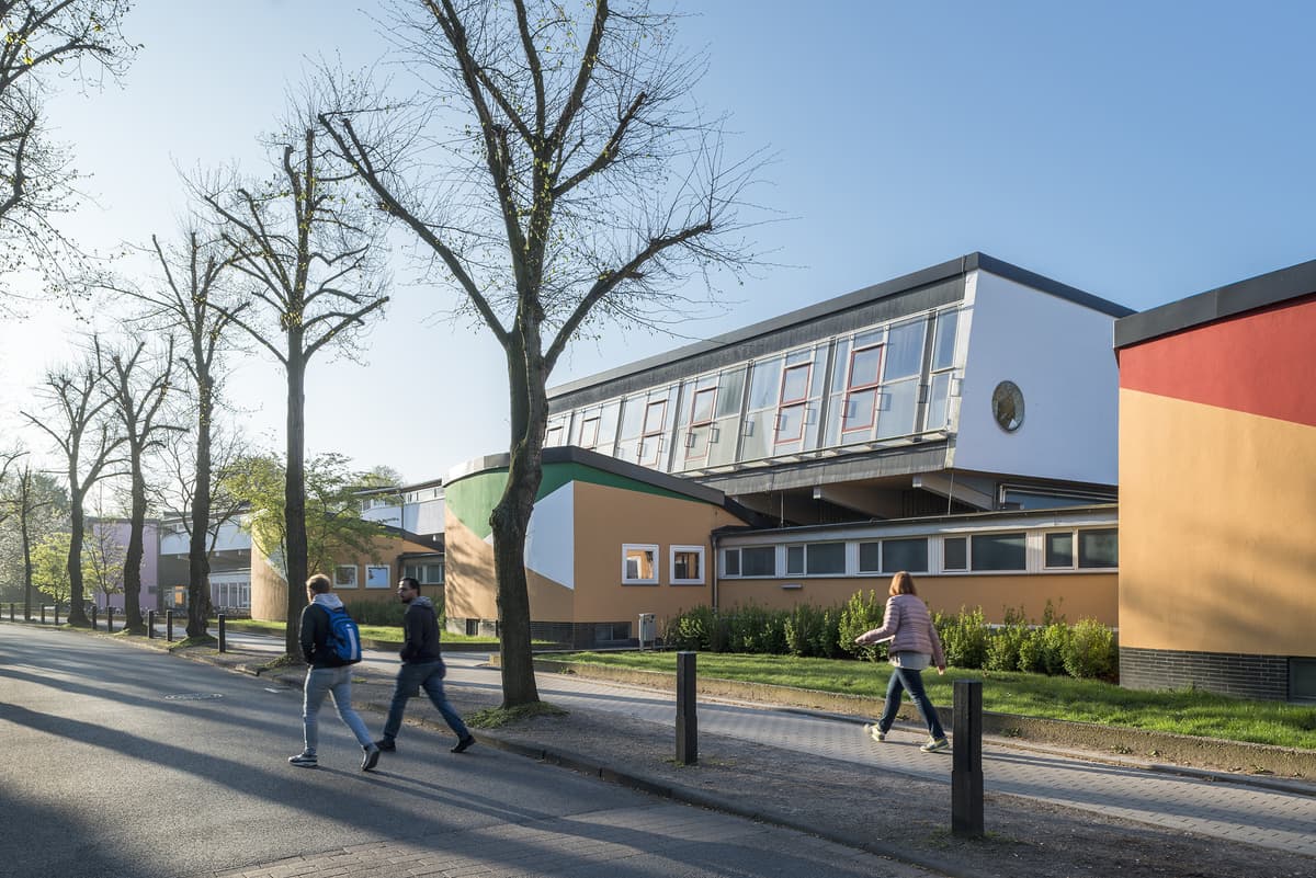 Geschwister-Scholl-Gesamtschule Lünen, Straßenansicht