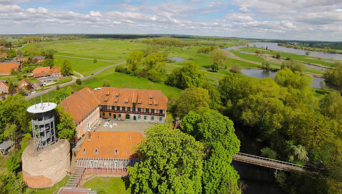 Biosphaerium Elbtalaue - Schloss Bleckede von oben