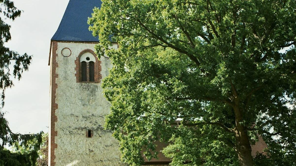 Kirche in Beveringen Südportal