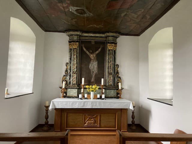 Kapelle mit Deckenmalerei