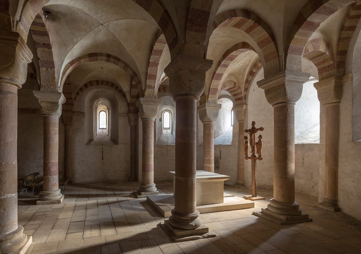 Der Chorraum der Krypta des Speyerer Doms