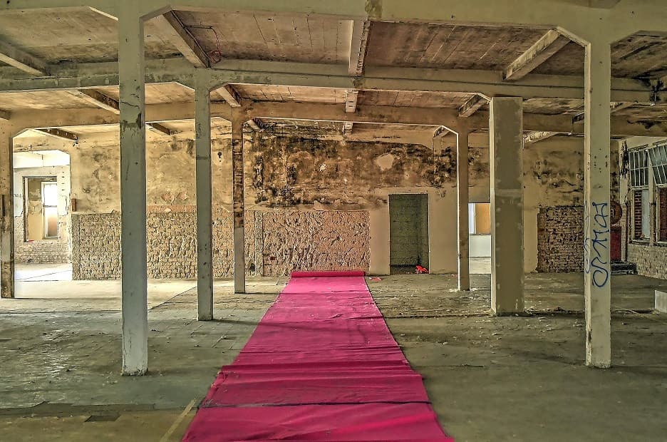 Werkhalle vor der Sanierung