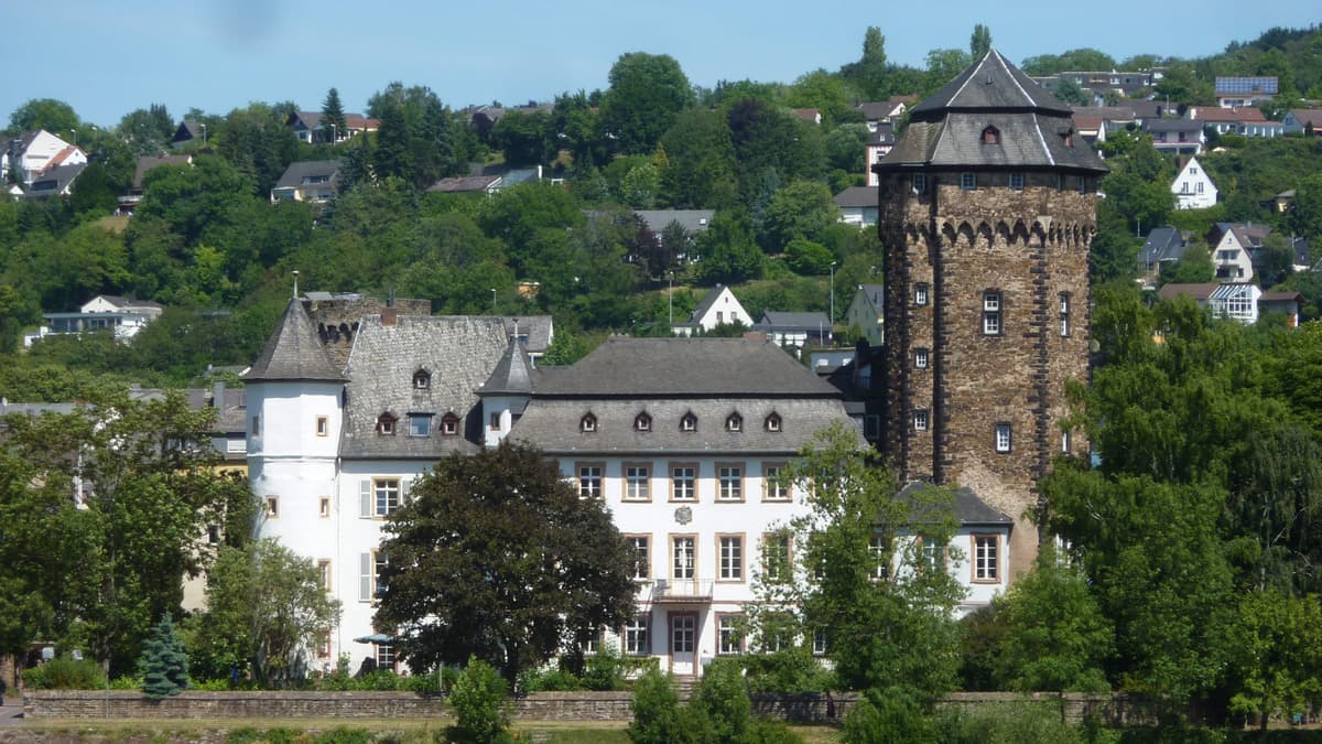 Martinsschloss Lahnstein Reinfront