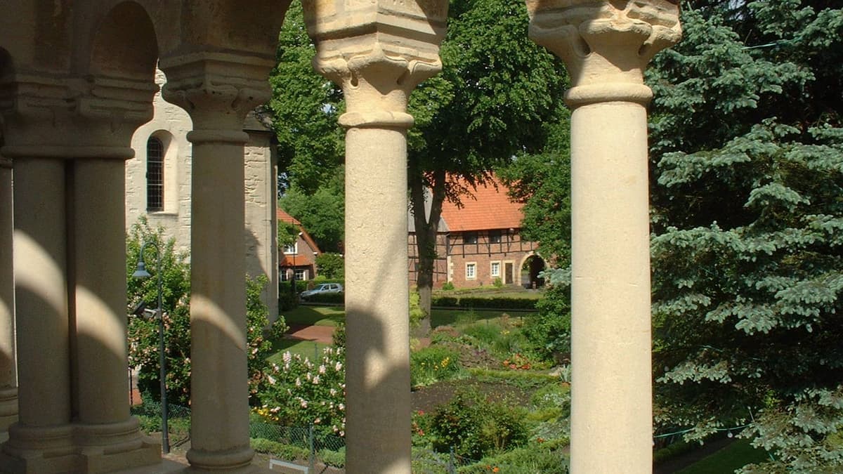 Blick aus der Kreuzganggalerie