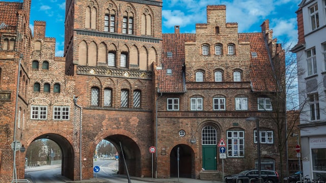 Zöllnerhaus & Burgtorturm