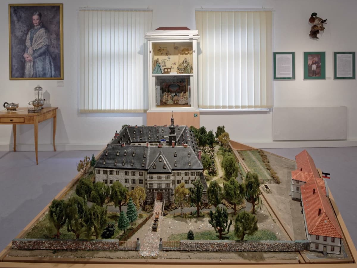 Modell des abgebrannten Schlosses